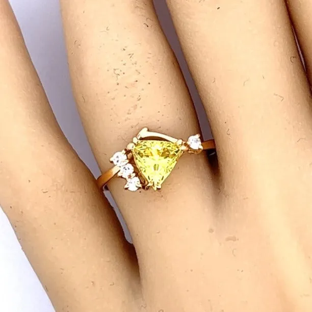 18ct Yellow Gold Cubic Zirconia Ring