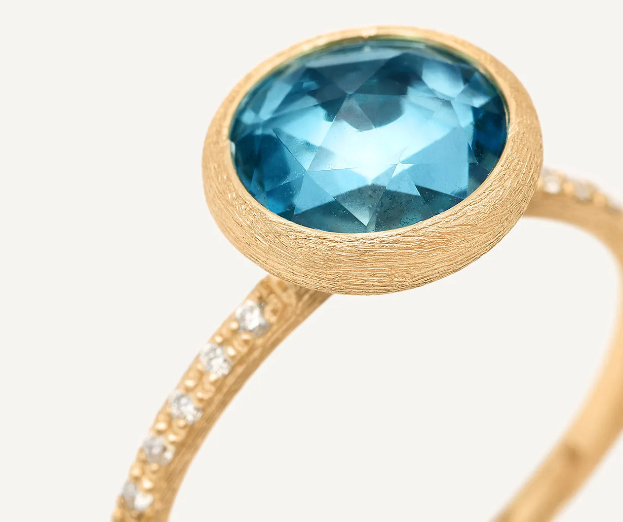 18K Yellow Gold Blue Topaz Ring with Diamond Pavé Shank