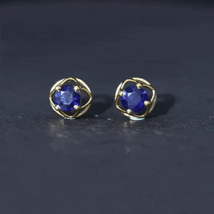 2 CT Blue Sapphire Solitaire Vintage Stud Earrings