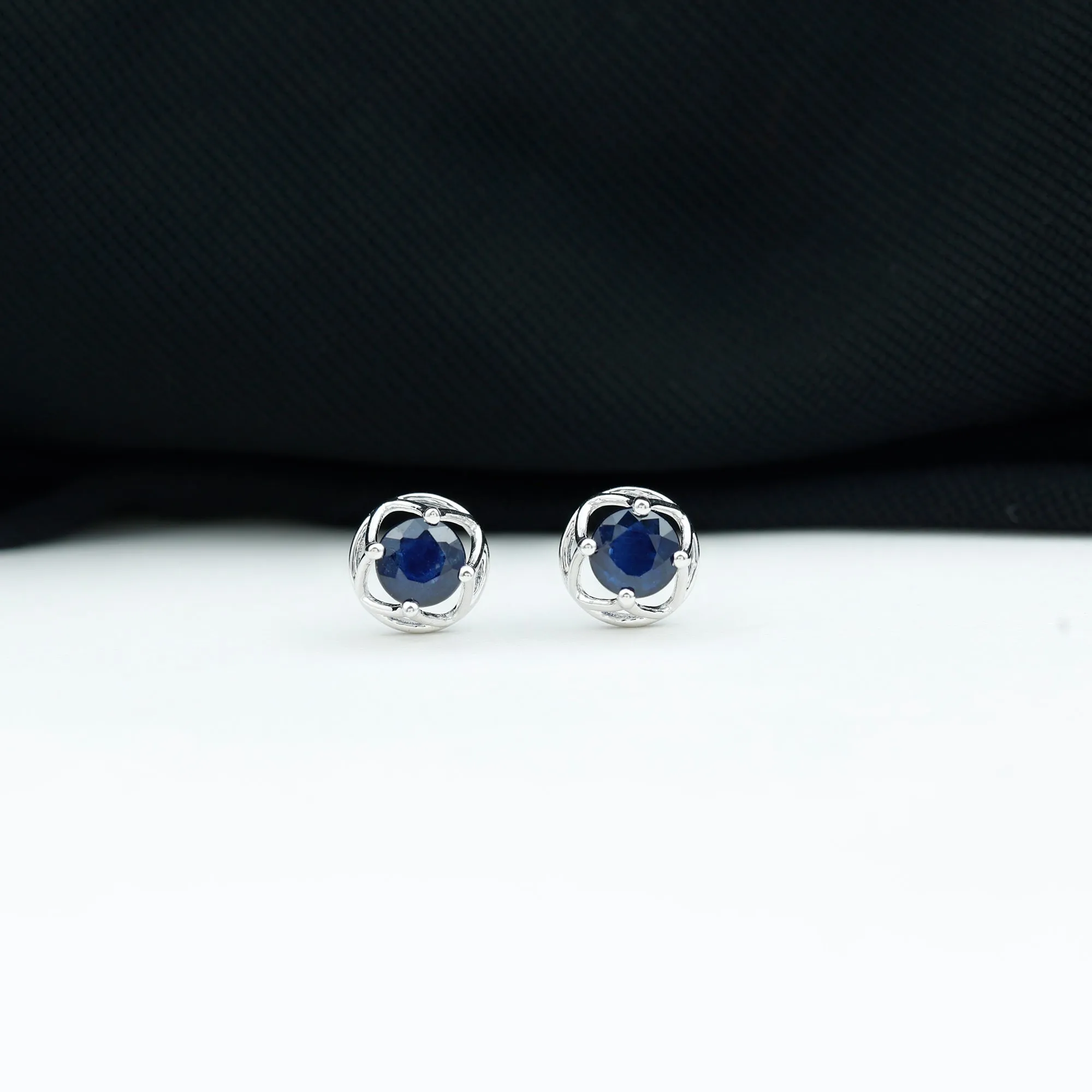 2 CT Blue Sapphire Solitaire Vintage Stud Earrings