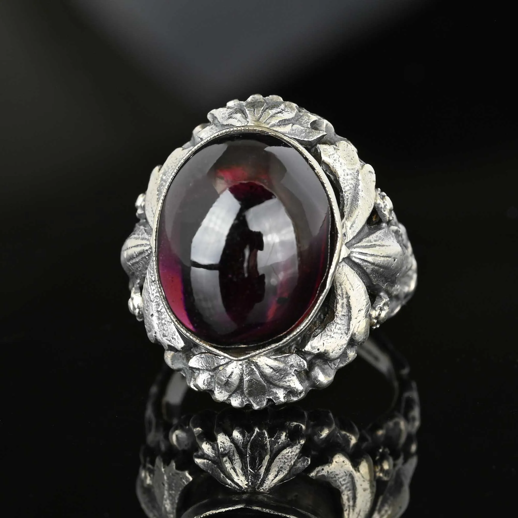 Arts & Crafts Zoltan White Garnet Cabochon Ring