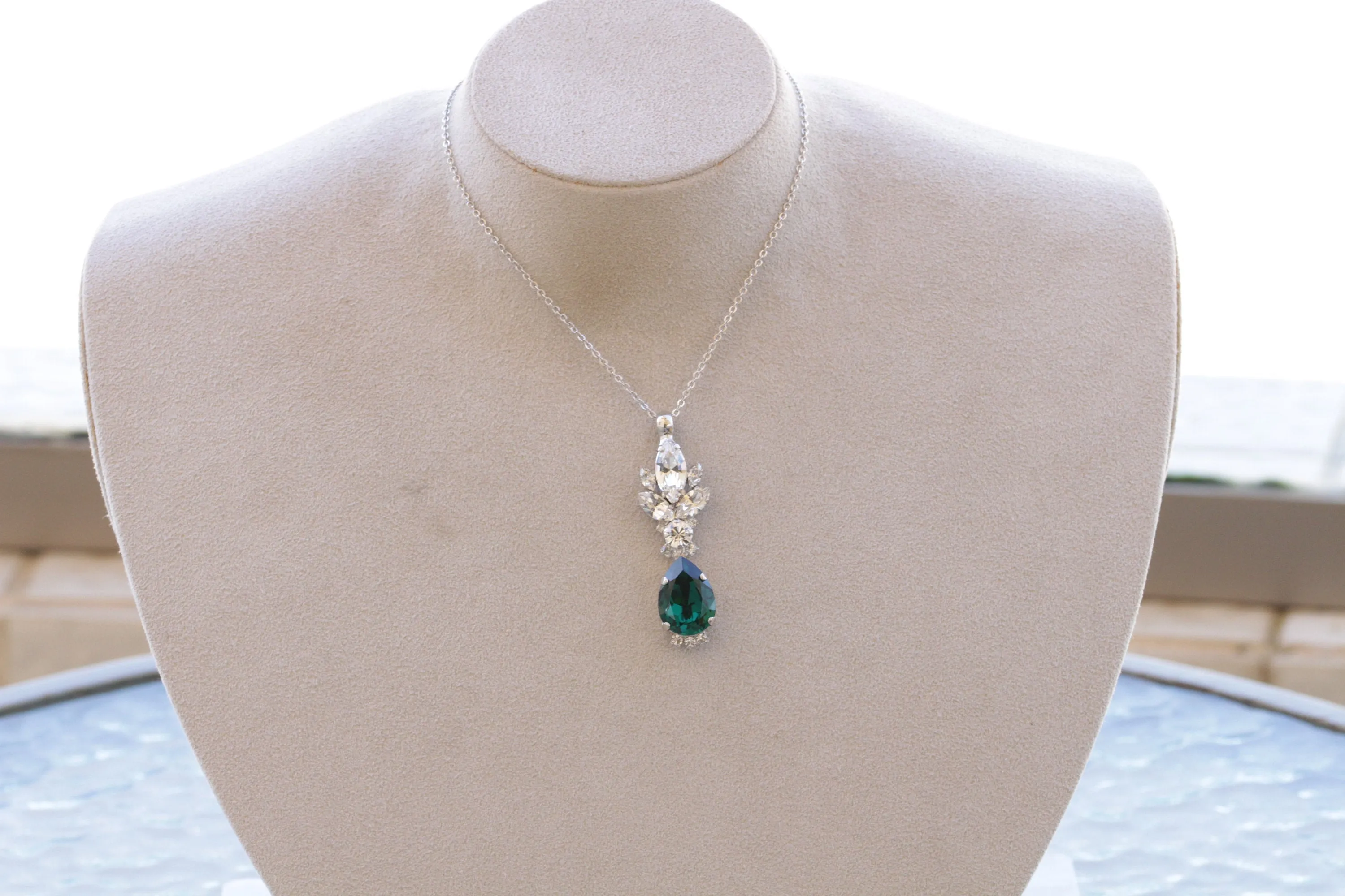 BRIDAL EMERALD NECKLACE