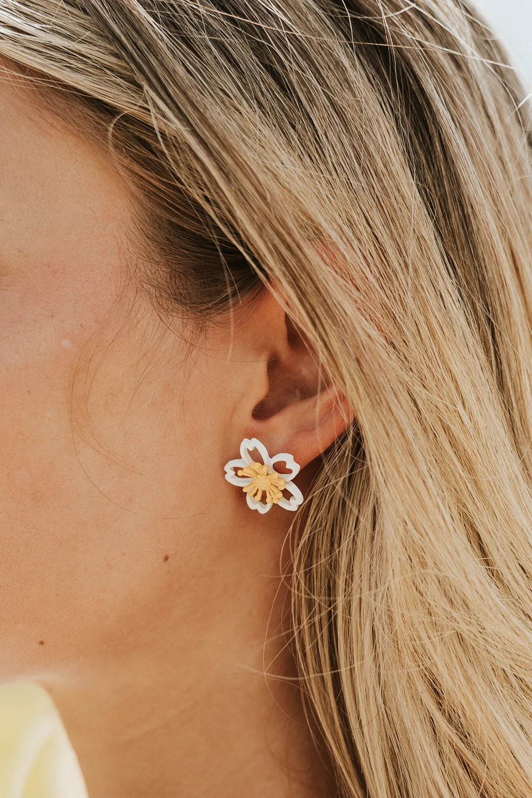 Daffodil Earrings-White/Yellow