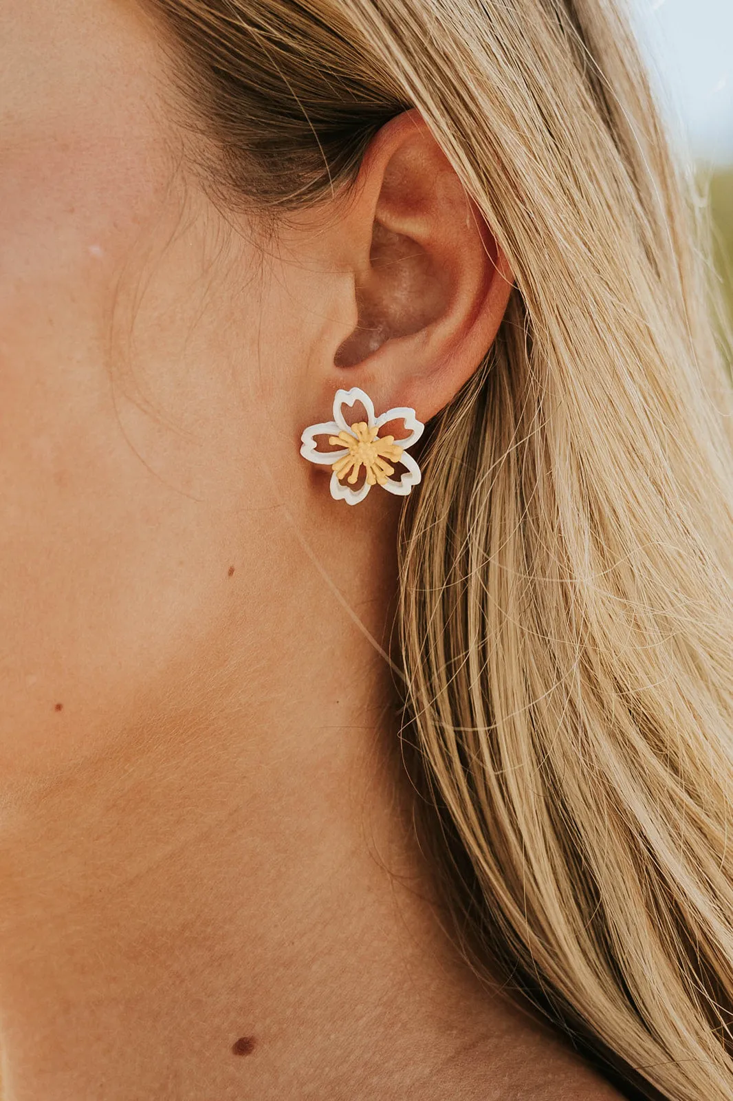 Daffodil Earrings-White/Yellow