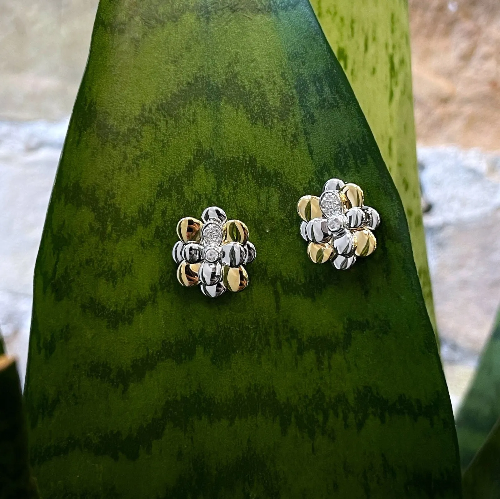 Daisy Studs