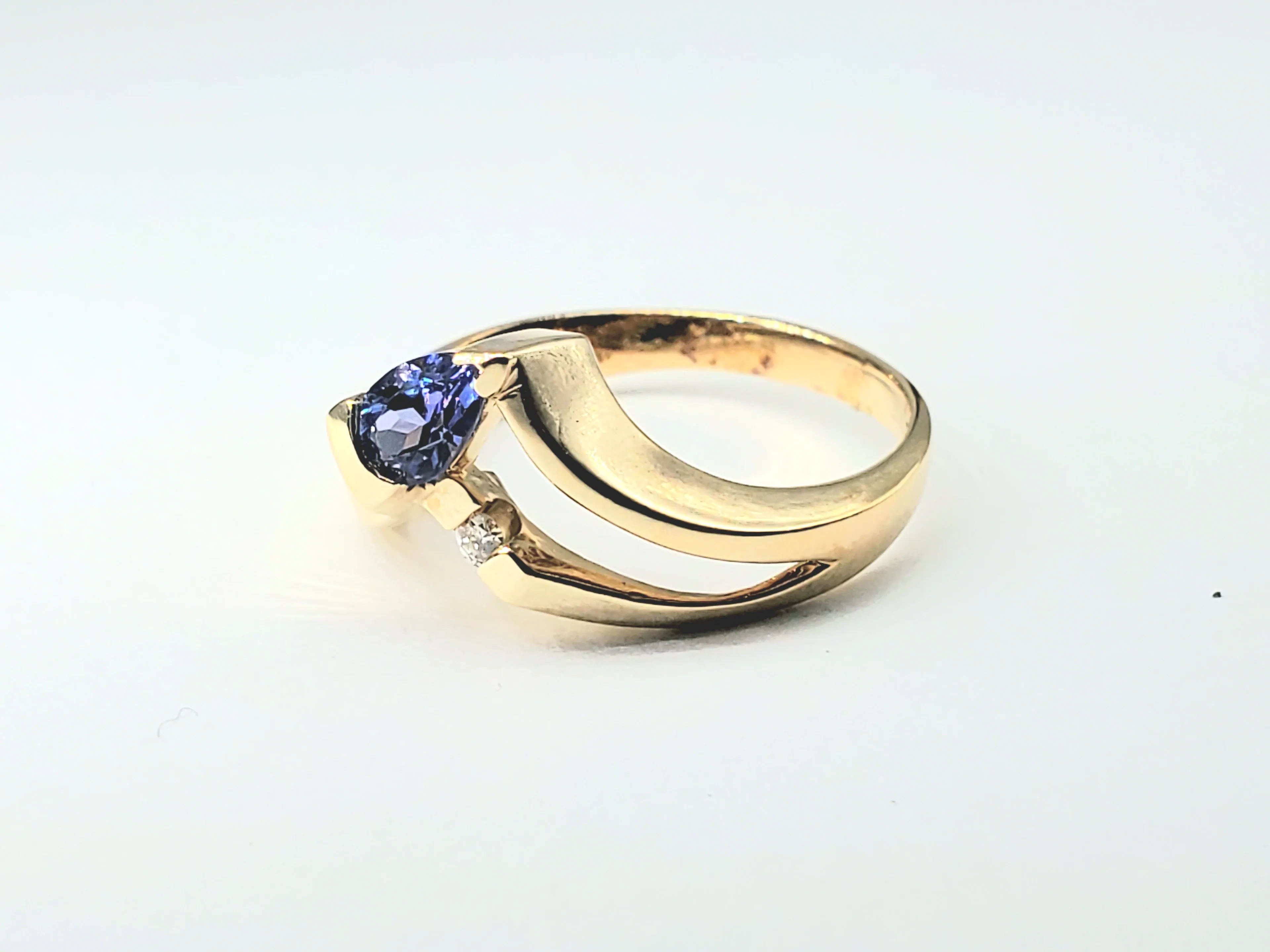 Diamond and Tanzanite Fashion Ring