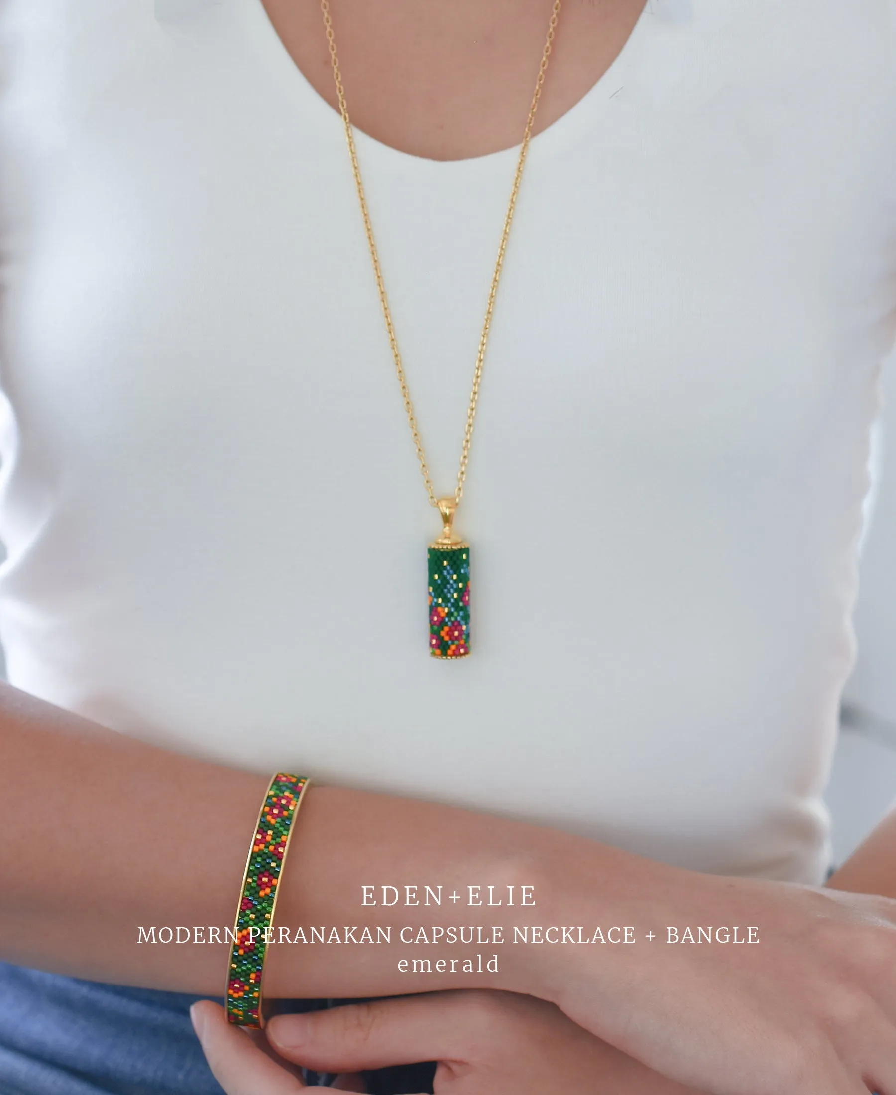 EDEN   ELIE Modern Peranakan capsule pendant necklace - emerald