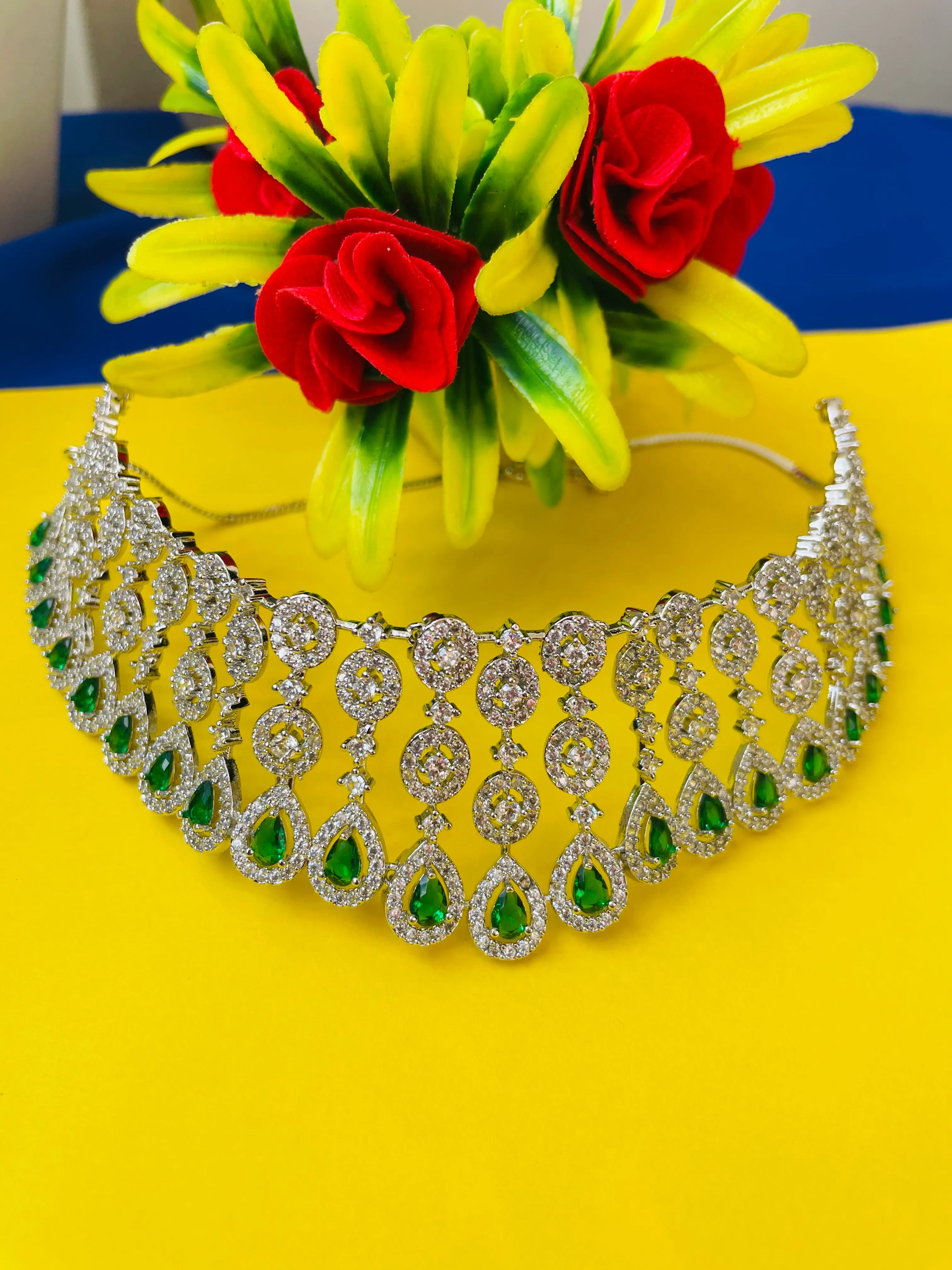 EMERALD GREEN  NECKLACE-Elegance147