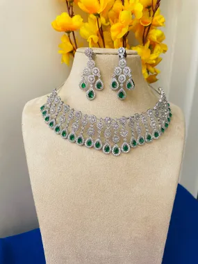 EMERALD GREEN  NECKLACE-Elegance147