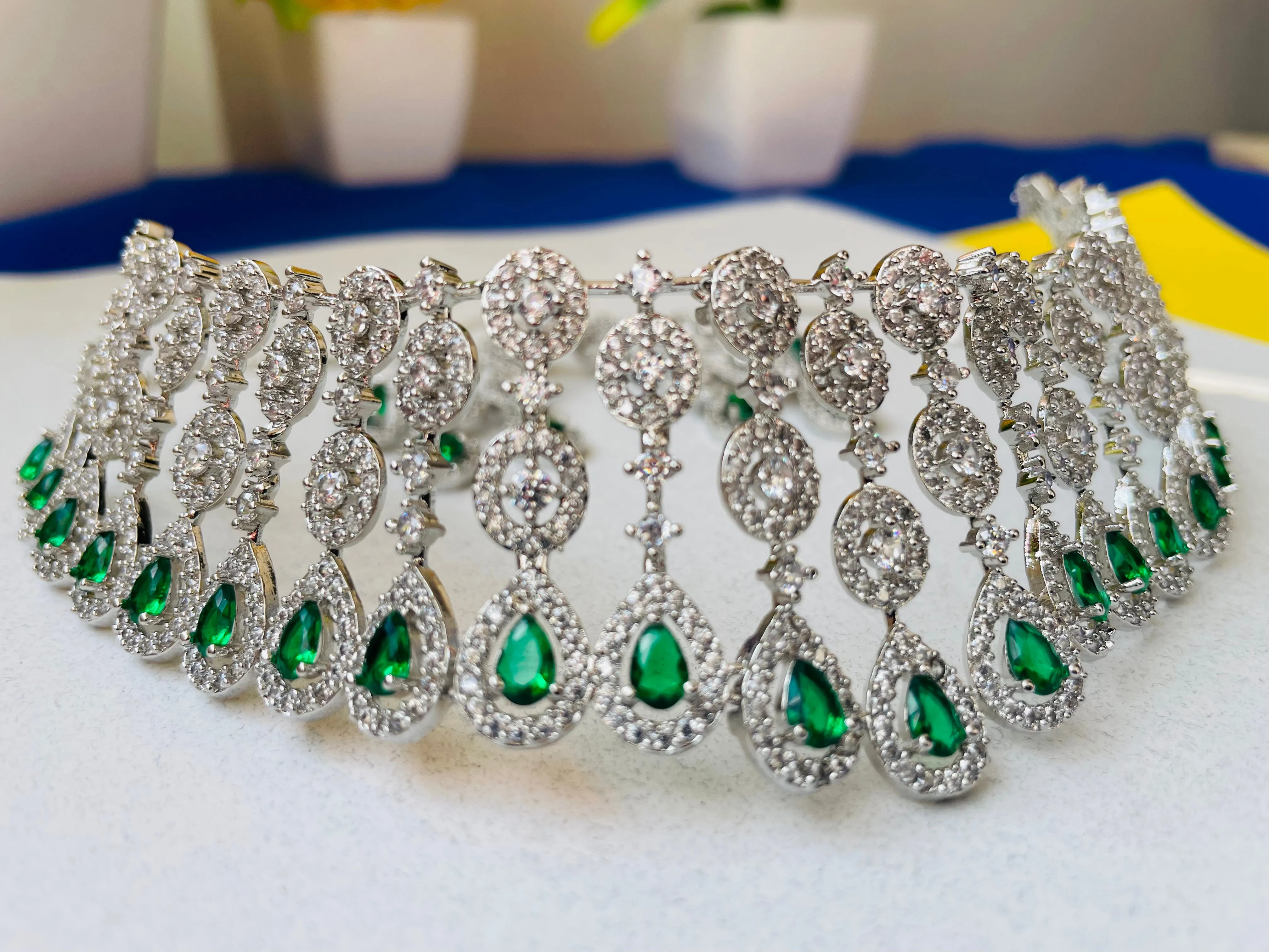 EMERALD GREEN  NECKLACE-Elegance147