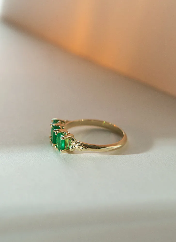 Max emerald ring 14k gold