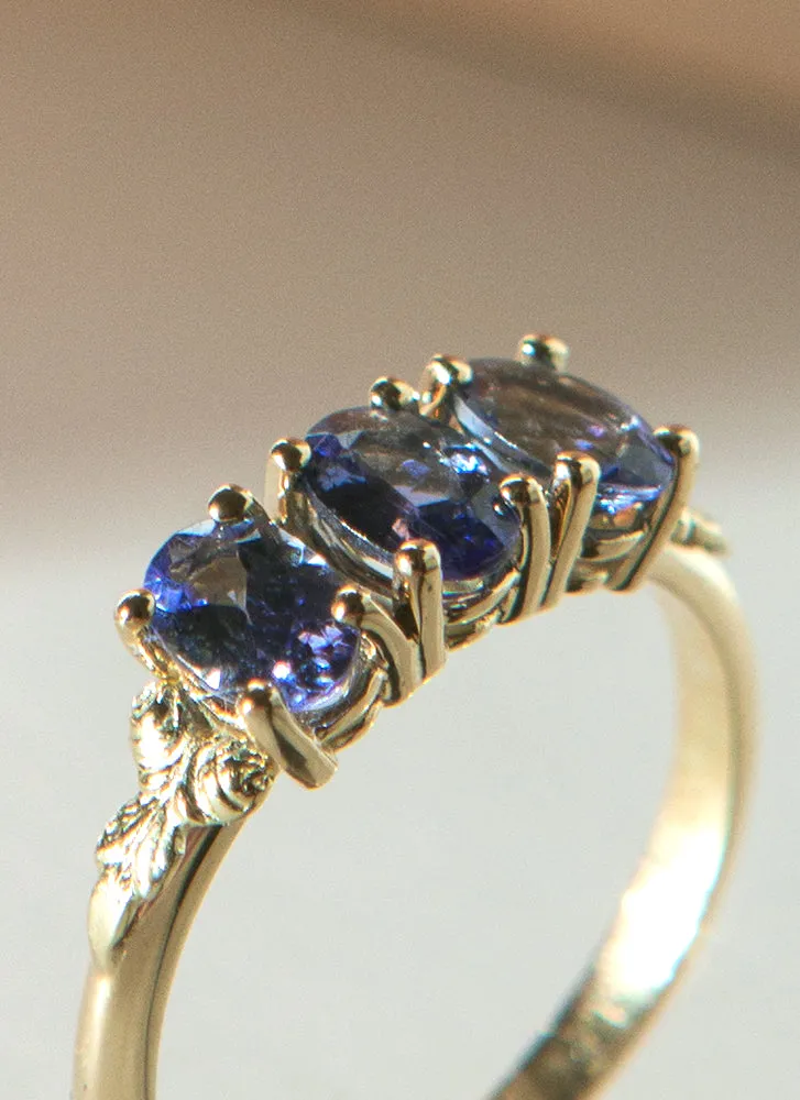 Max tanzanite ring 14k gold