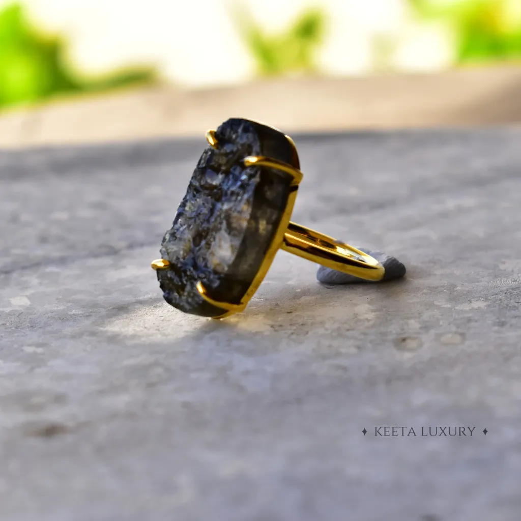 Mystic Aura - Raw Labradorite Ring