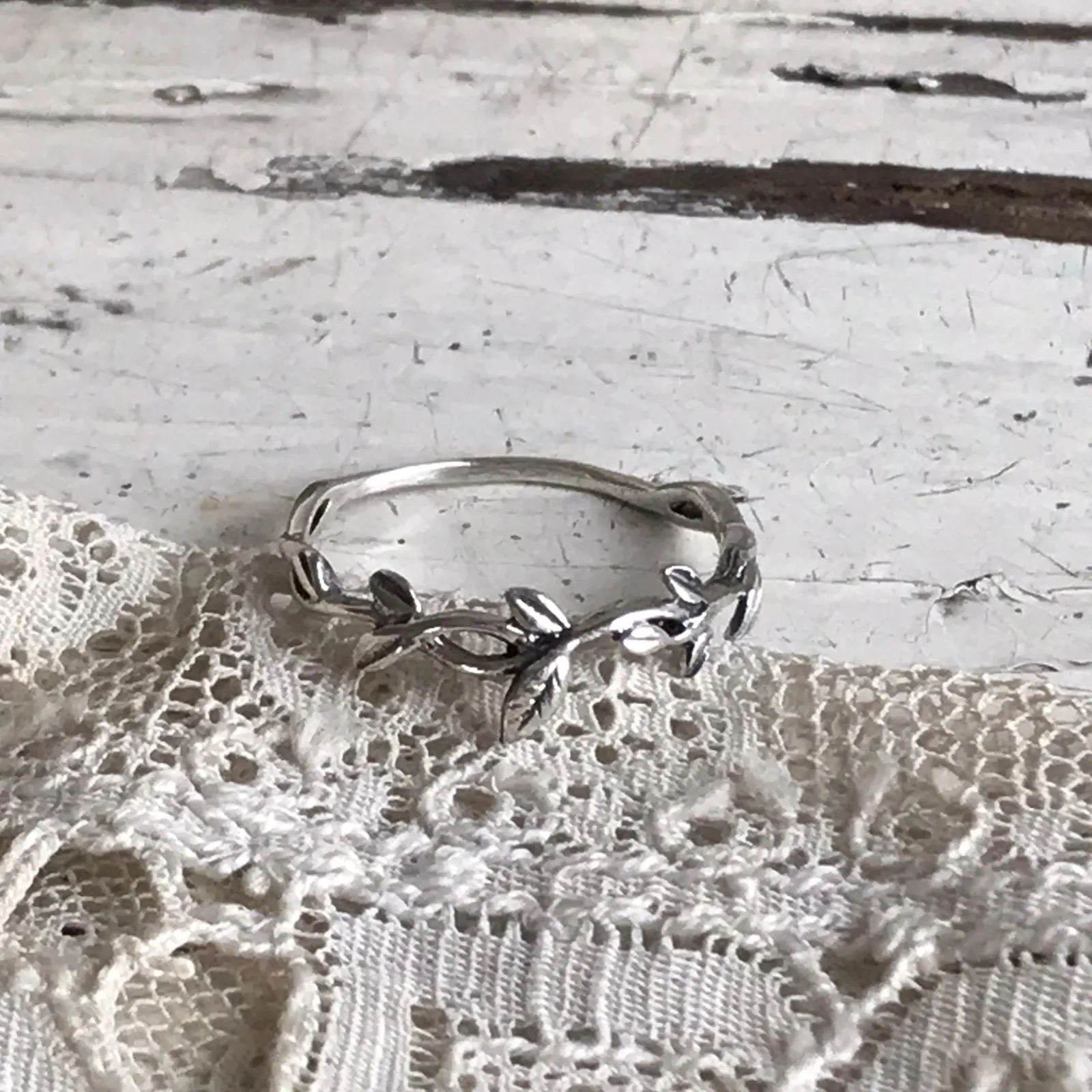 'Olive leaves' ring | 925 Silver