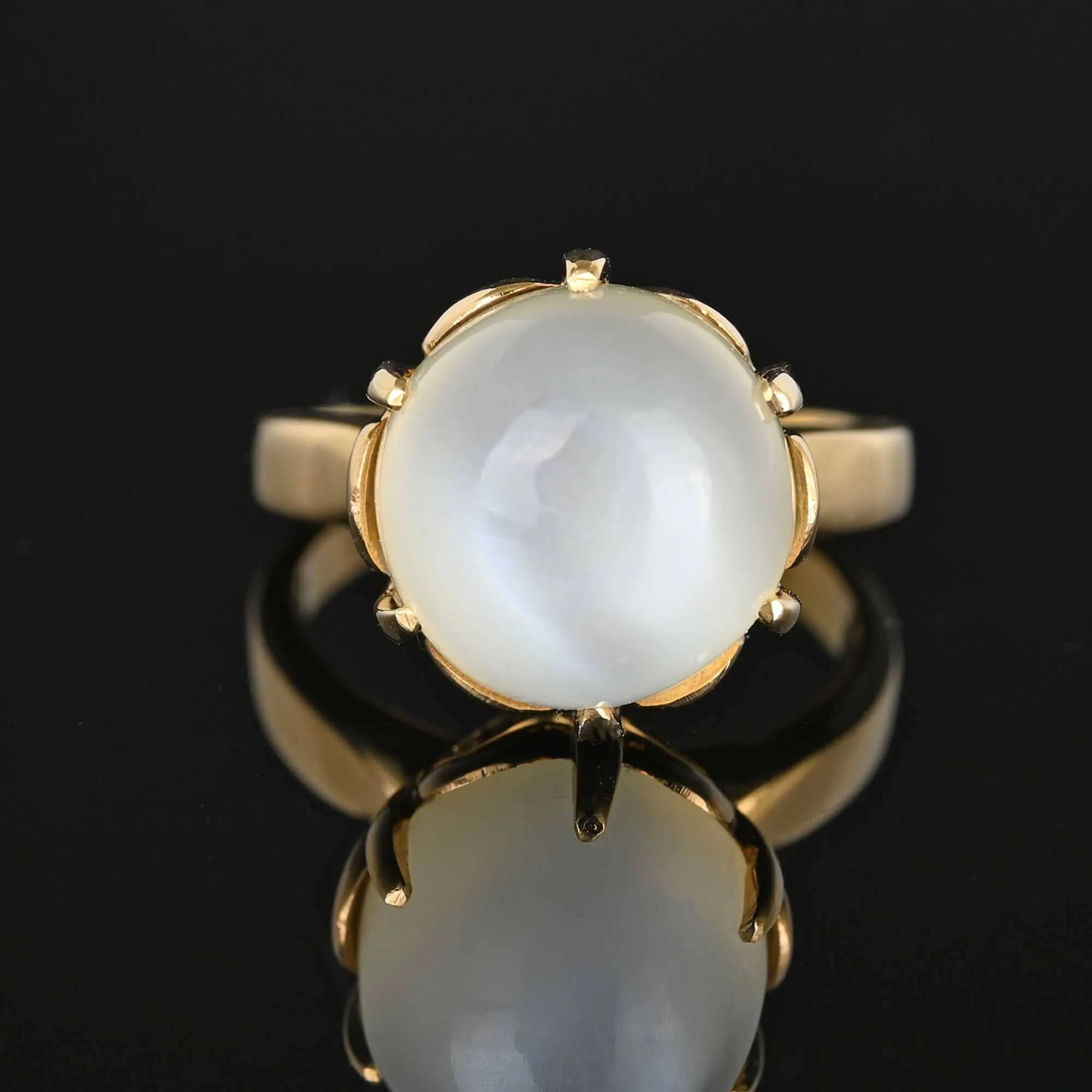 ON HOLD Vintage Cats Eye Moonstone Cabochon Ring in 14K Gold