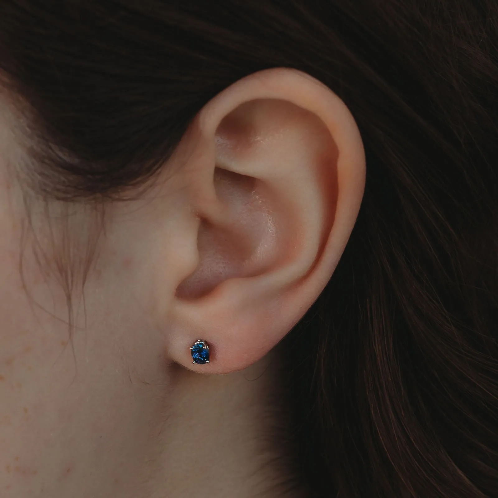 Oval Yogo Sapphire Studs