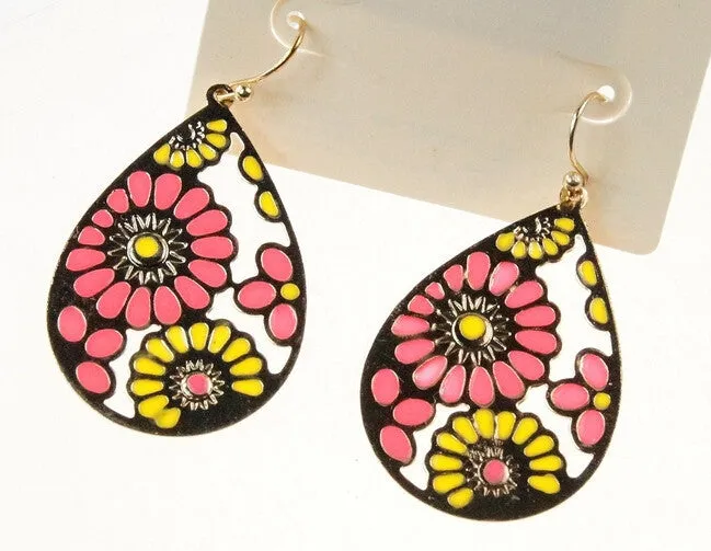 Randomly Color Send European Style Colorful Painting Hollow Flowers Fashion Drop Earrings